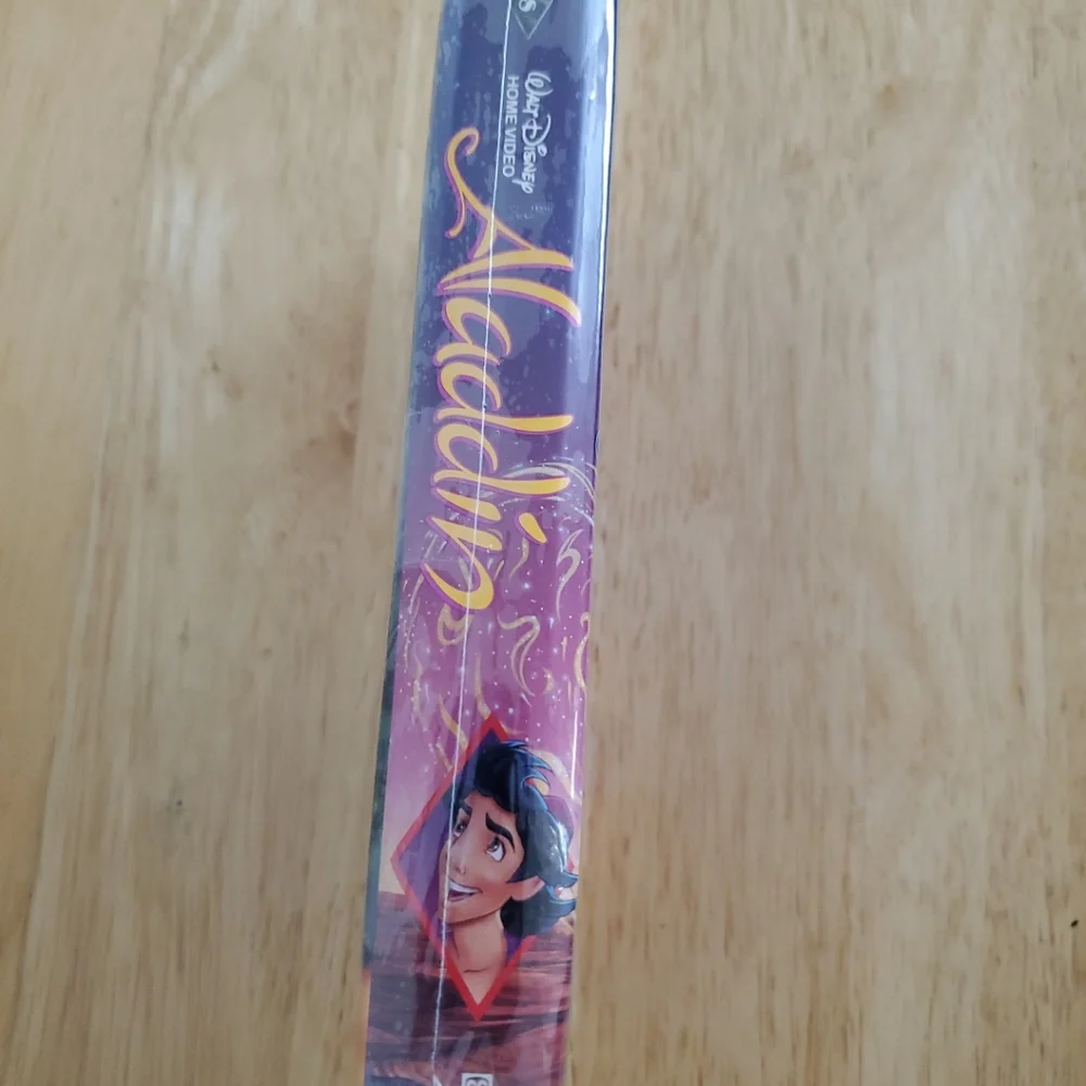 Vintage Disney Aladdin #1662 Black Diamond
